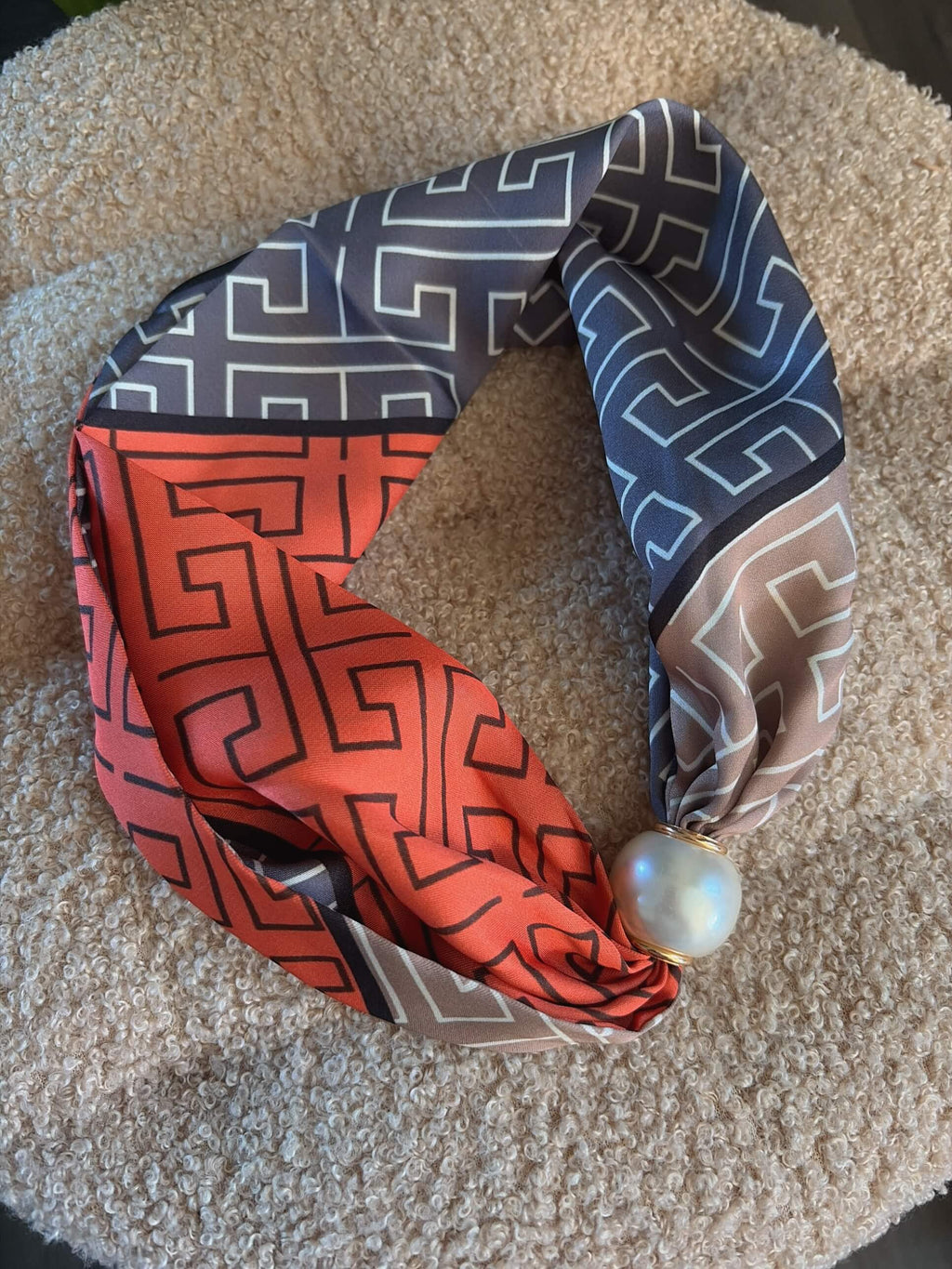 Pearl twist scarf