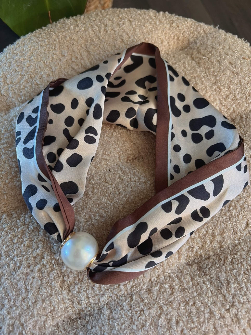 Pearl twist scarf