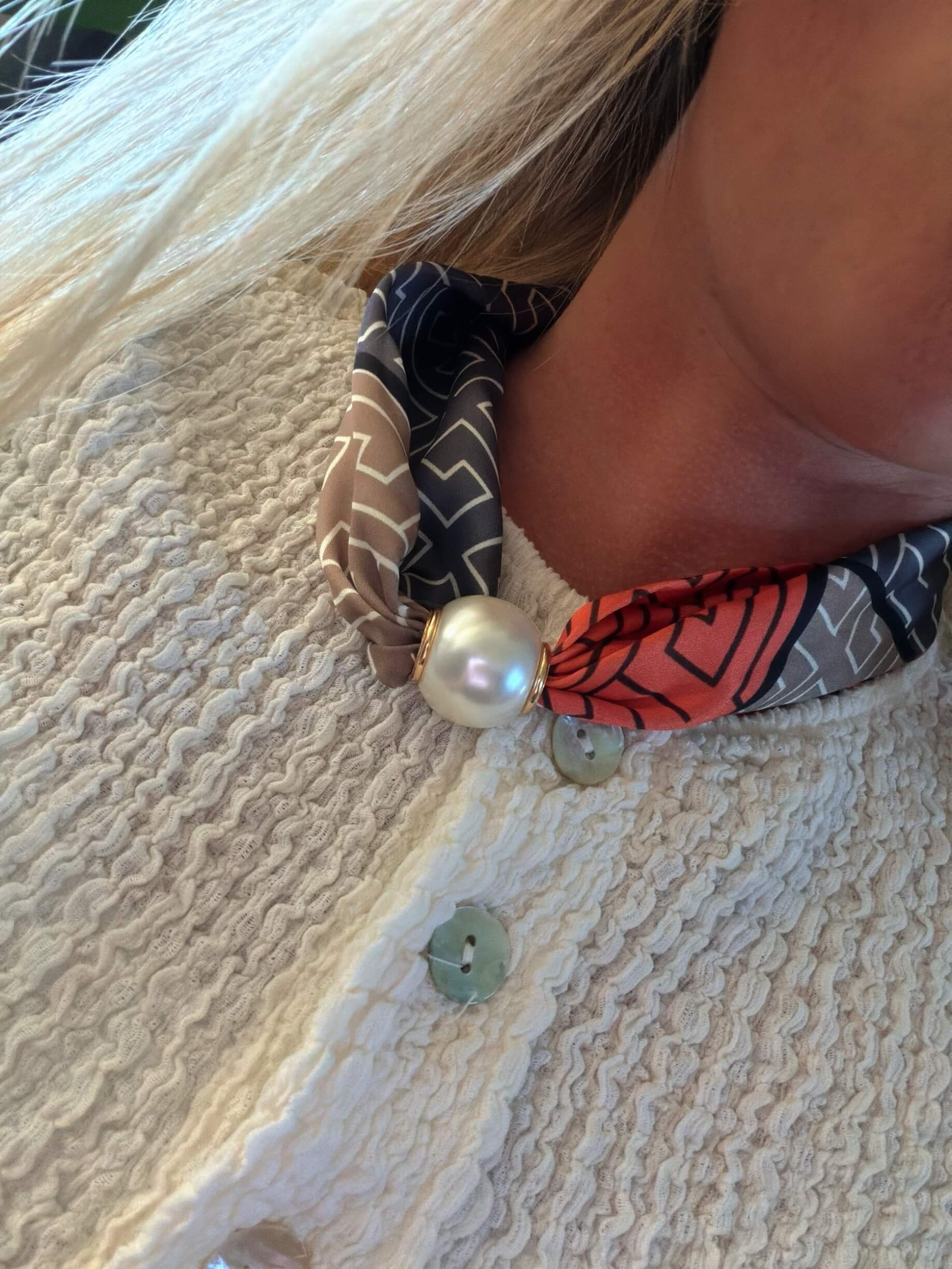 Pearl twist scarf