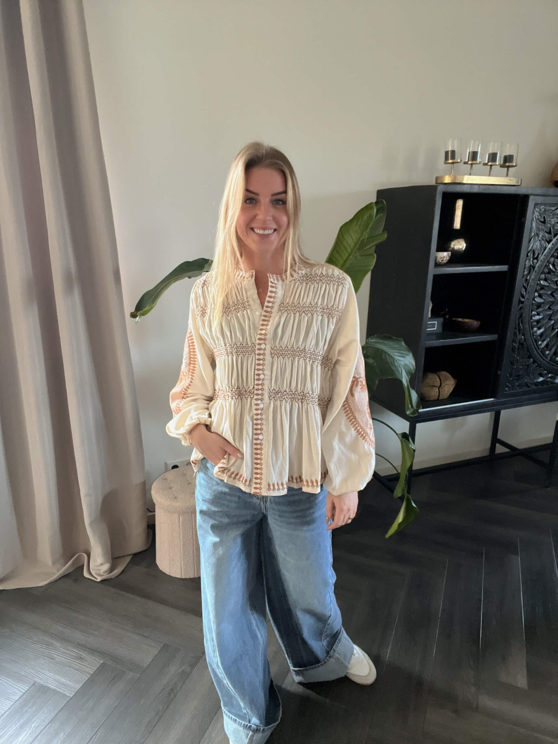 Iris Embroidered blouse